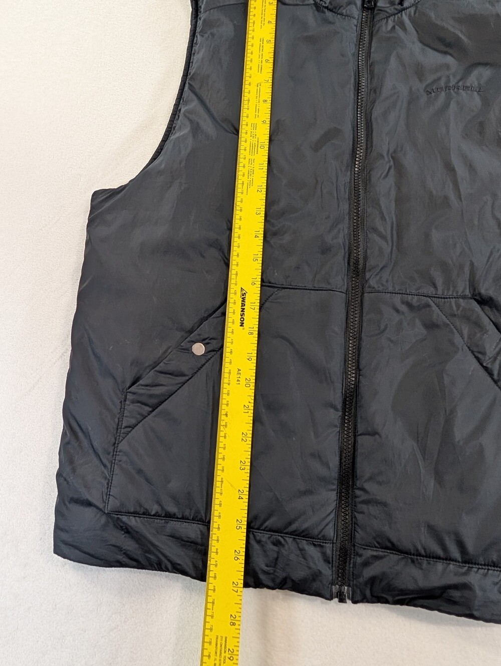 Merrell Insulated Full Zip Vest Men's Medium Black |  Gorpcore Outdoor‎ Puffer - Picture 8 of 8